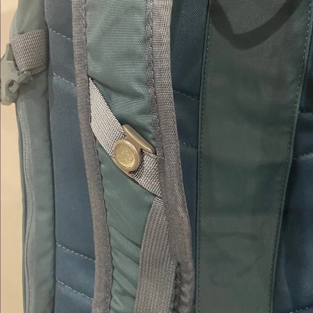 Like New REI 18L Ruck Pack Hiking/Travel/Laptop/Carry-On Backpack
